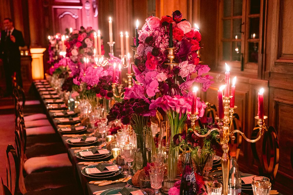 Floral arrangement for a luxury reception dinner at Chateau de Villette