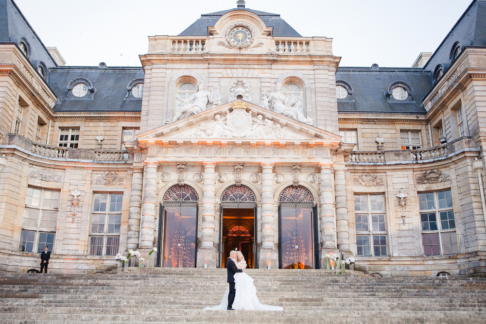 Wedding photos at Chateau Vaux le Vicomte near Paris, France